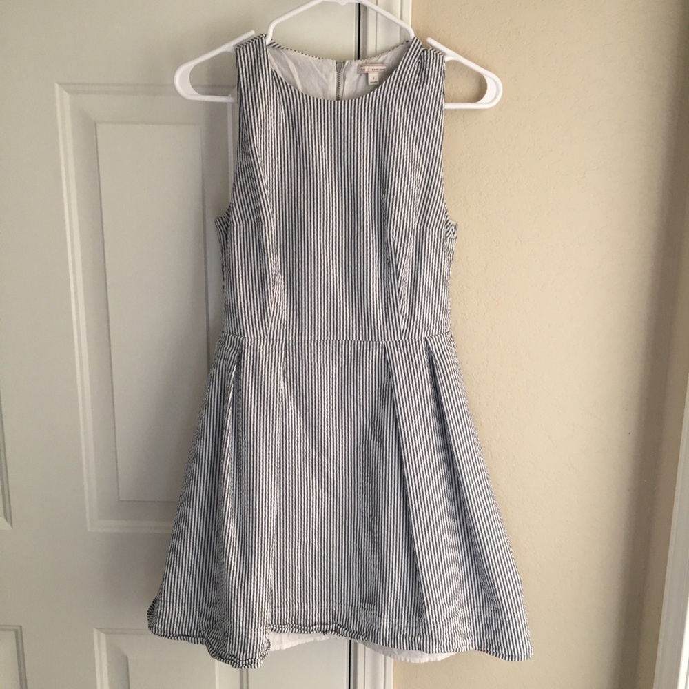 Size 2 Gap Seersucker fit flare dress